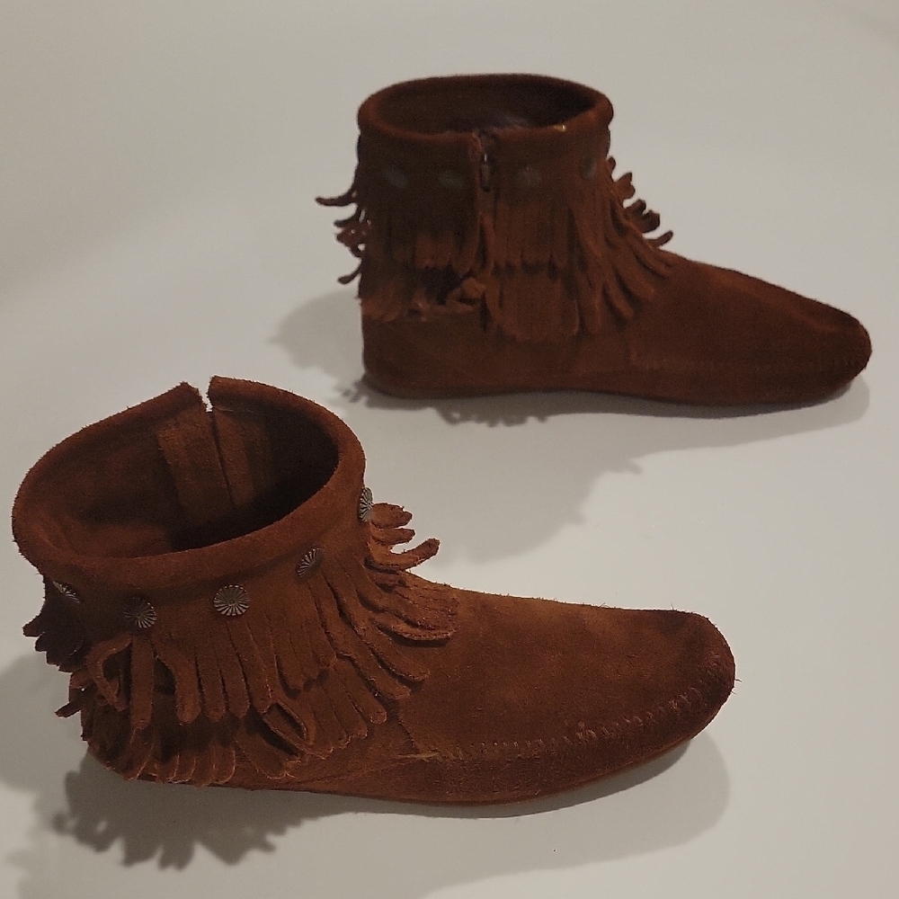 Minnetonka Chestnut Suede Moccasin Boots - Picture 5 of 11